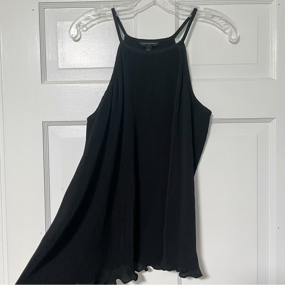 Banana Republic Black Pleated high-neck flowy, swing-fit silhouette Dress